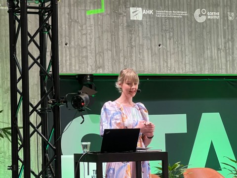 ETHICS x AI /HEL2022